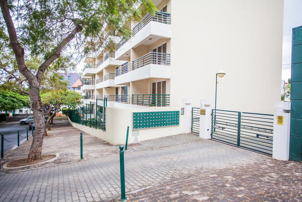 Апартаменты Apartamento Caires Фуншал Экстерьер фото